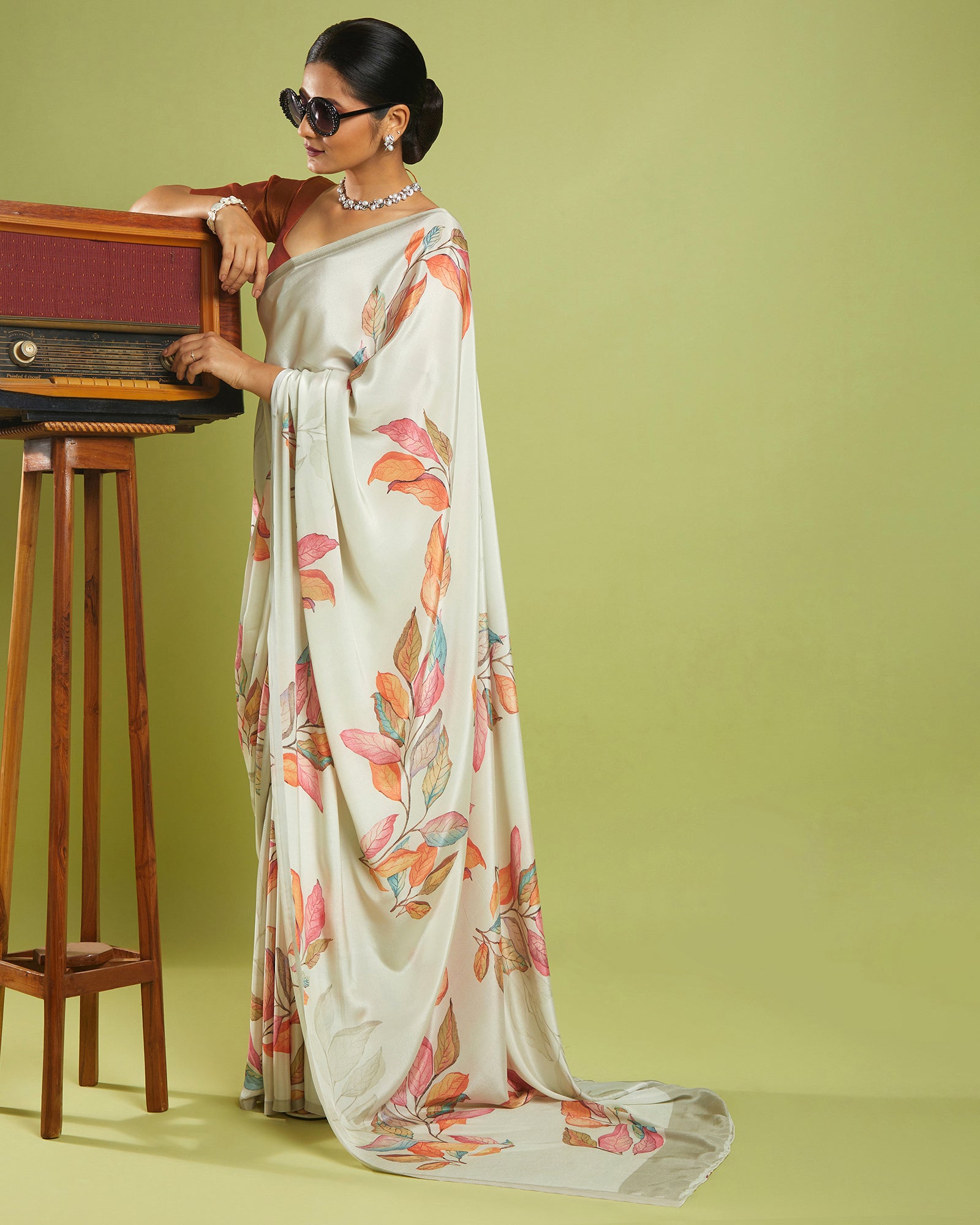 white colour saree
